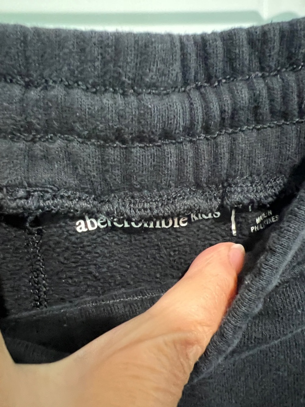 abercrombie kids black jogger sweatpants with white drawstring - Picture 2 of 6
